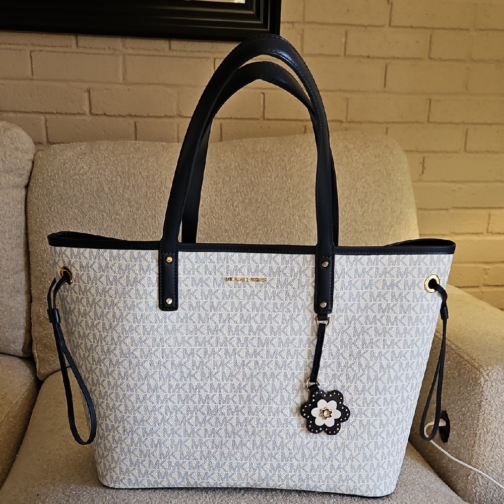 Michael Kors Black and Cream Signature Tote